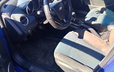 Chevrolet Cruze II, 2011 год, 210 000 рублей, 12 фотография