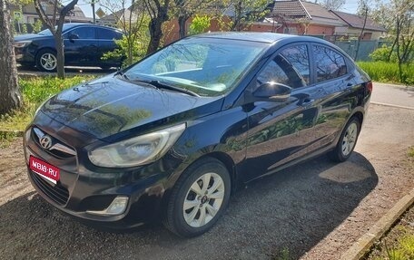 Hyundai Solaris II рестайлинг, 2011 год, 620 000 рублей, 1 фотография