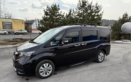 Honda Stepwgn IV, 2016 год, 1 950 000 рублей, 6 фотография