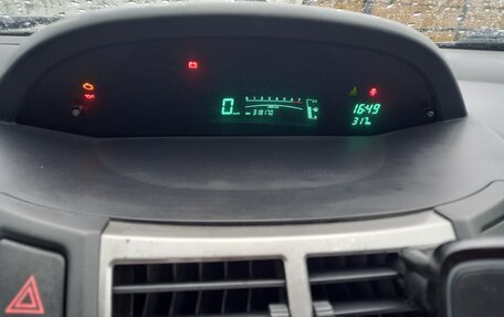 Toyota Yaris III рестайлинг, 2009 год, 530 000 рублей, 8 фотография