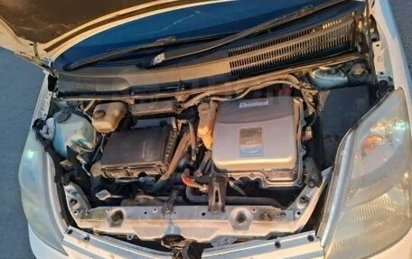 Toyota Prius, 2010 год, 700 000 рублей, 8 фотография