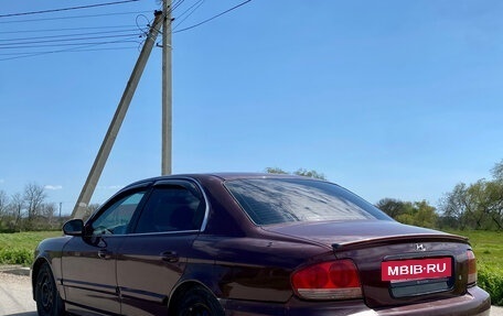 Hyundai Sonata IV рестайлинг, 2003 год, 300 000 рублей, 3 фотография