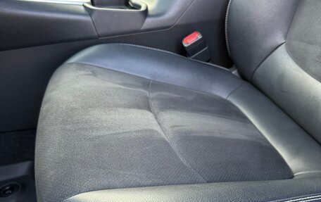 Toyota RAV4, 2021 год, 3 650 000 рублей, 9 фотография