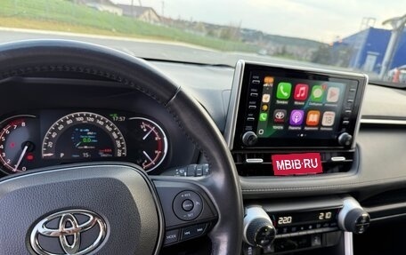 Toyota RAV4, 2021 год, 3 650 000 рублей, 13 фотография