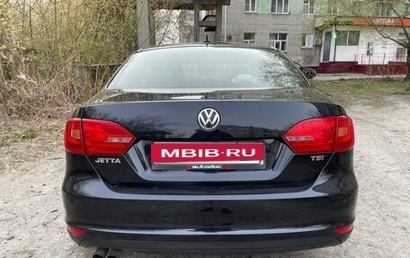 Volkswagen Jetta VI, 2012 год, 900 000 рублей, 13 фотография