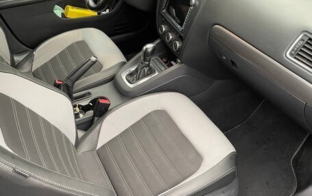 Volkswagen Jetta VI, 2012 год, 900 000 рублей, 19 фотография