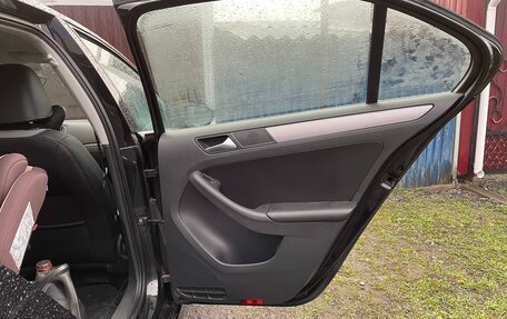 Volkswagen Jetta VI, 2012 год, 900 000 рублей, 20 фотография