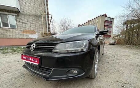 Volkswagen Jetta VI, 2012 год, 900 000 рублей, 5 фотография