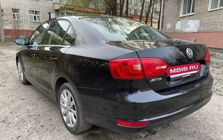 Volkswagen Jetta VI, 2012 год, 900 000 рублей, 12 фотография