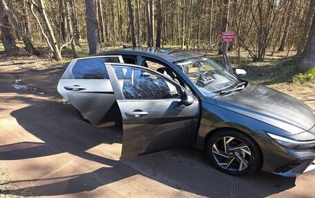 Hyundai Elantra, 2023 год, 2 199 000 рублей, 12 фотография