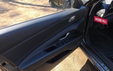 Hyundai Elantra, 2023 год, 2 199 000 рублей, 19 фотография