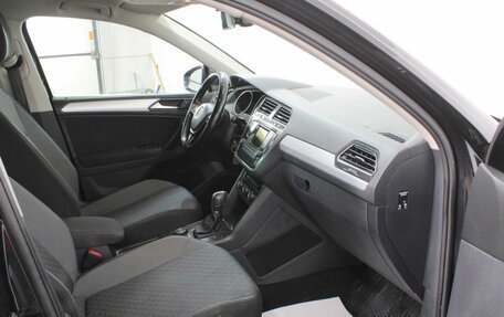 Volkswagen Tiguan II, 2017 год, 2 700 000 рублей, 9 фотография