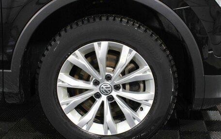 Volkswagen Tiguan II, 2017 год, 2 700 000 рублей, 19 фотография