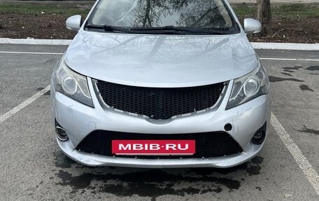 Toyota Avensis III рестайлинг, 2012 год, 1 200 000 рублей, 3 фотография