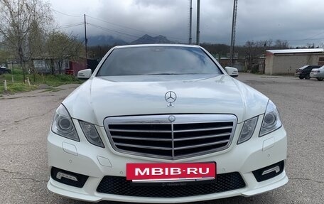 Mercedes-Benz E-Класс, 2010 год, 1 500 000 рублей, 3 фотография