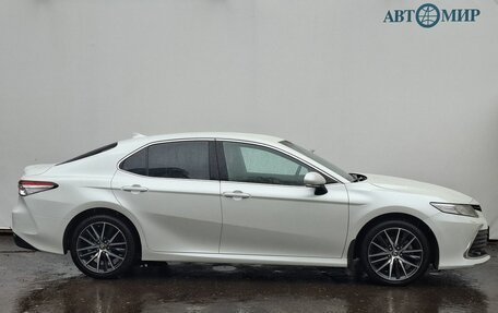 Toyota Camry, 2021 год, 3 330 000 рублей, 4 фотография