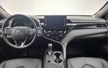 Toyota Camry, 2021 год, 3 330 000 рублей, 12 фотография