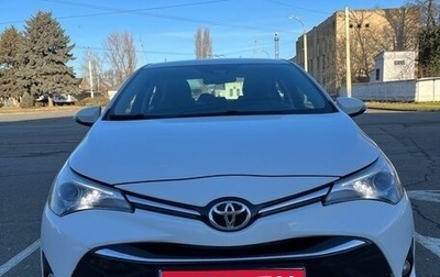 Toyota Avensis III рестайлинг, 2017 год, 1 900 000 рублей, 1 фотография