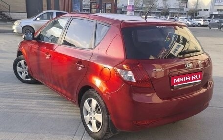 KIA cee'd I рестайлинг, 2011 год, 659 000 рублей, 15 фотография