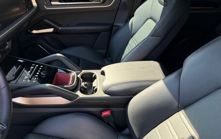 Porsche Cayenne III, 2024 год, 28 900 000 рублей, 27 фотография