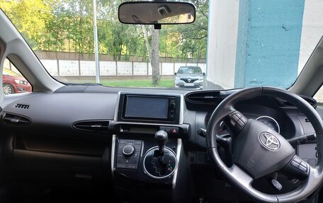 Toyota Wish II, 2013 год, 1 330 000 рублей, 16 фотография