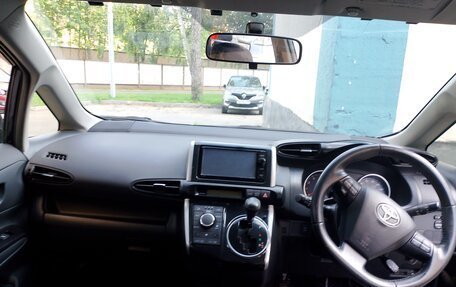 Toyota Wish II, 2013 год, 1 330 000 рублей, 17 фотография