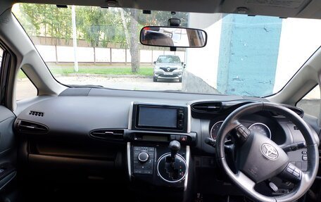 Toyota Wish II, 2013 год, 1 330 000 рублей, 30 фотография