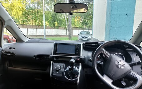 Toyota Wish II, 2013 год, 1 330 000 рублей, 31 фотография