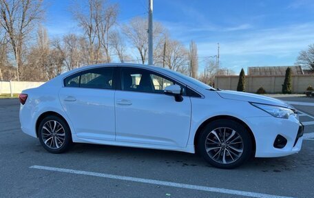 Toyota Avensis III рестайлинг, 2017 год, 1 900 000 рублей, 2 фотография