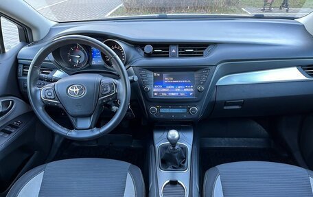 Toyota Avensis III рестайлинг, 2017 год, 1 900 000 рублей, 9 фотография