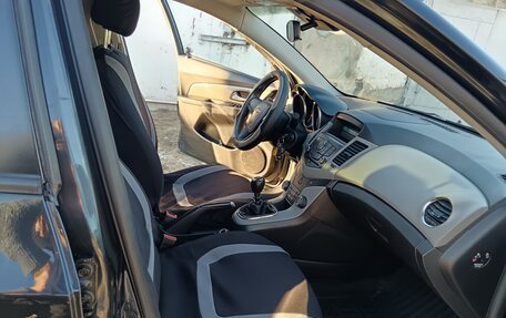 Chevrolet Cruze II, 2012 год, 670 000 рублей, 3 фотография