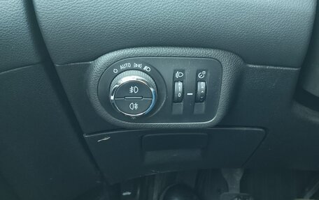 Opel Zafira C рестайлинг, 2013 год, 975 000 рублей, 10 фотография