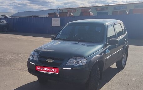 Chevrolet Niva I рестайлинг, 2016 год, 850 000 рублей, 2 фотография