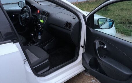 Volkswagen Polo VI (EU Market), 2012 год, 610 000 рублей, 15 фотография