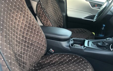 Toyota RAV4, 2019 год, 3 200 000 рублей, 8 фотография