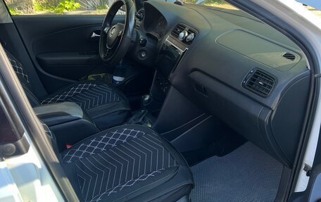 Volkswagen Polo VI (EU Market), 2019 год, 1 300 000 рублей, 2 фотография