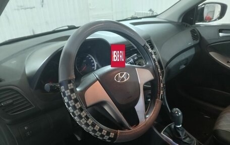 Hyundai Solaris II рестайлинг, 2015 год, 899 000 рублей, 5 фотография