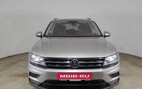 Volkswagen Tiguan II, 2020 год, 2 470 000 рублей, 2 фотография
