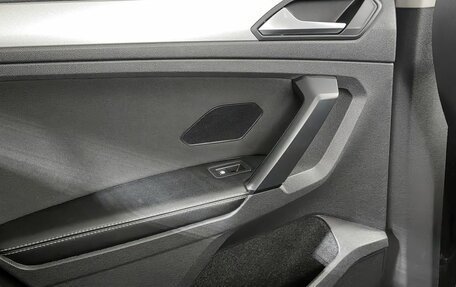 Volkswagen Tiguan II, 2020 год, 2 470 000 рублей, 18 фотография