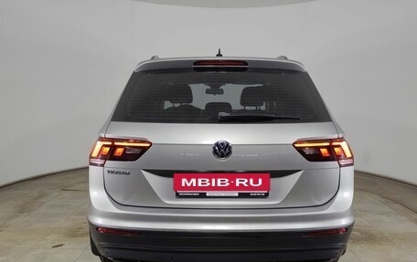 Volkswagen Tiguan II, 2020 год, 2 470 000 рублей, 6 фотография