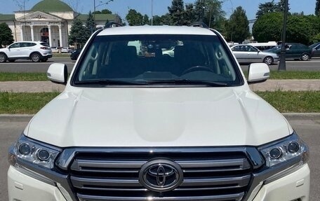 Toyota Land Cruiser 200, 2015 год, 8 700 000 рублей, 1 фотография