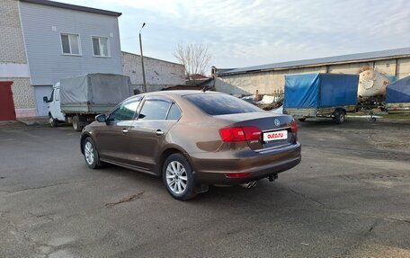 Volkswagen Jetta VI, 2011 год, 650 000 рублей, 3 фотография
