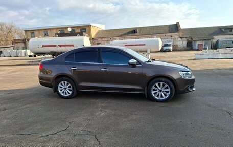 Volkswagen Jetta VI, 2011 год, 650 000 рублей, 6 фотография