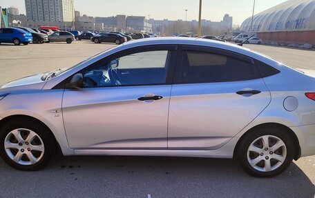 Hyundai Solaris II рестайлинг, 2013 год, 850 000 рублей, 3 фотография