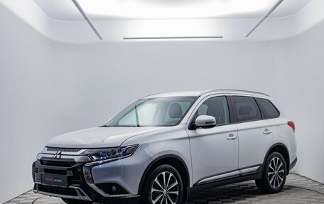 Mitsubishi Outlander III рестайлинг 3, 2019 год, 2 480 000 рублей, 1 фотография