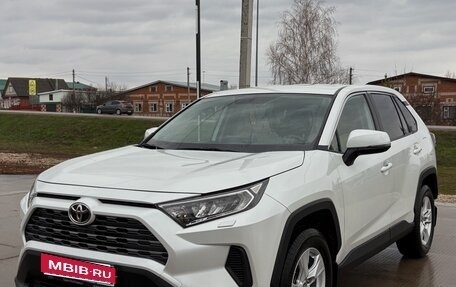 Toyota RAV4, 2019 год, 3 550 000 рублей, 1 фотография