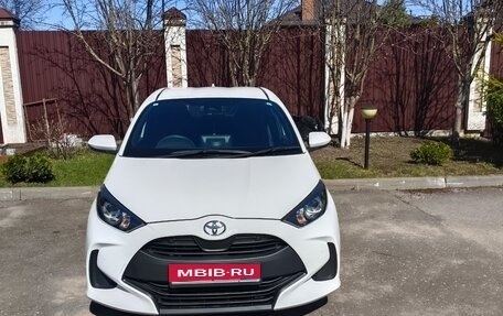 Toyota Yaris, 2020 год, 1 270 000 рублей, 1 фотография