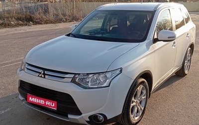 Mitsubishi Outlander III рестайлинг 3, 2014 год, 1 920 000 рублей, 1 фотография