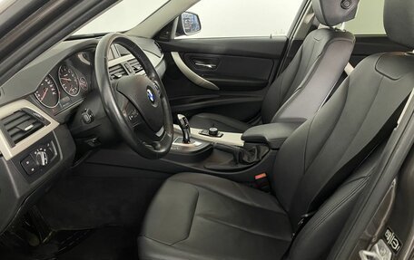 BMW 3 серия, 2015 год, 1 640 000 рублей, 12 фотография