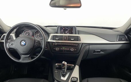 BMW 3 серия, 2015 год, 1 640 000 рублей, 16 фотография